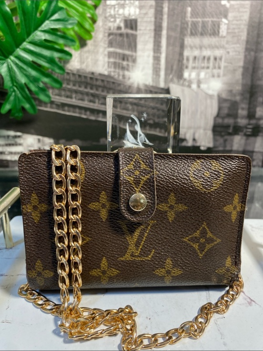 Authentic Louis Vuitton Vintage Monogram Kisslock Wallet